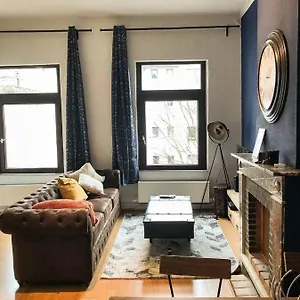 Modernité et confort à deux pas du centre de BXL Appartement